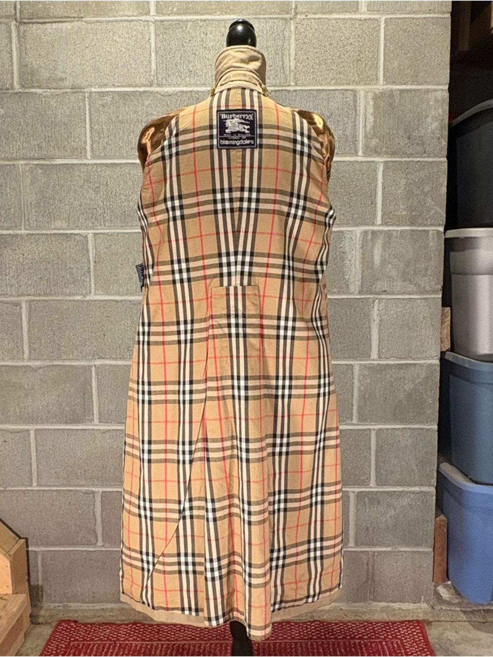 Burberry trench coat - Picture 6 of 16